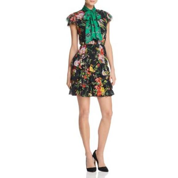Alice + Olivia Dresses & Skirts - Alice + Olivia Lessie Floral Dress
